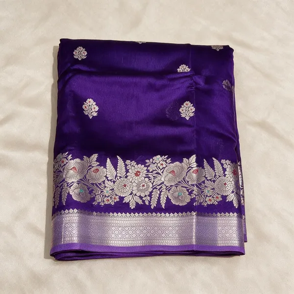 Purple_Soft_Silk_Floral_Zari_Woven_Saree_For_Women