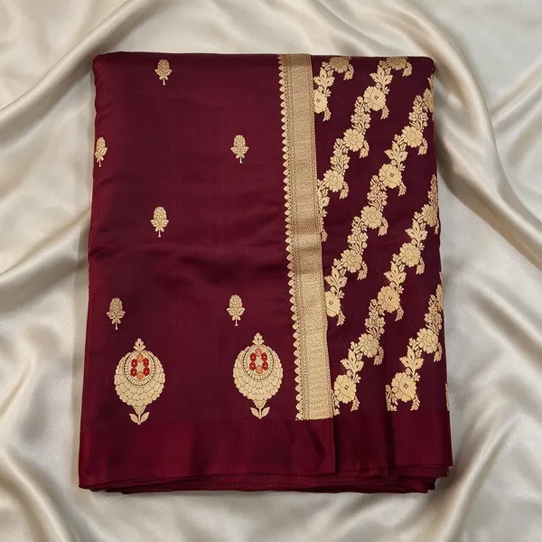 Maroon_Soft_Silk_Floral_Woven_Saree_For_Women
