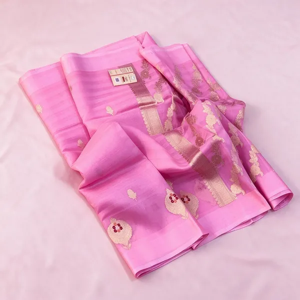 Pink_Soft_Silk_Floral_Woven_Saree_For_Women