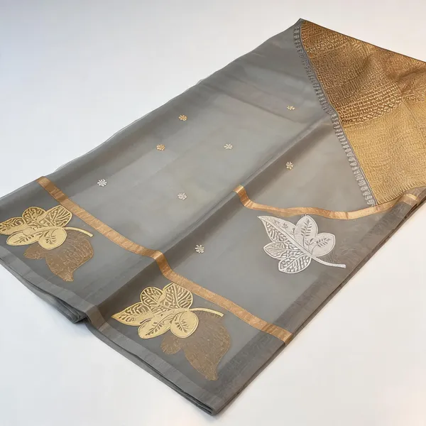 Grey_Seli_Katan_Silk_Woven_Zari_Border_Saree_For_Women