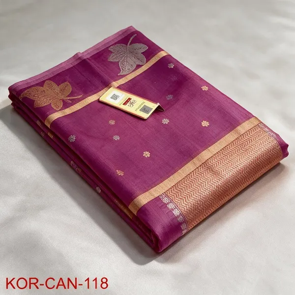 Magenta_Seli_Katan_Silk_Woven_Floral_Saree_For_Women