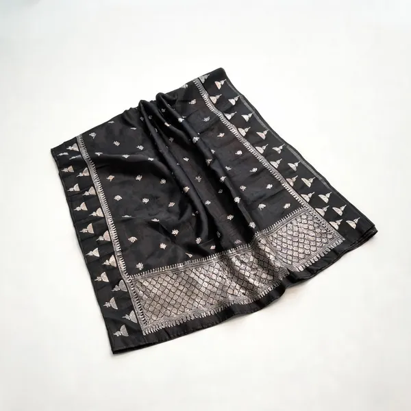 Black_Seli_Katan_Silk_Woven_Traditional_Saree_For_Women