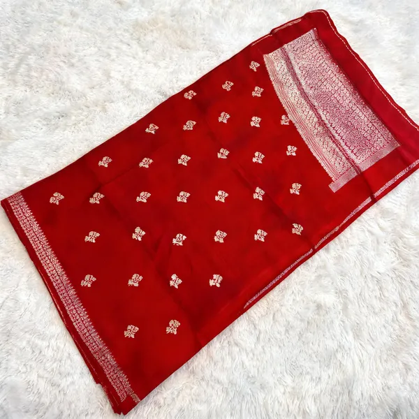 Red_Seli_Katan_Silk_Woven_Floral_Ethnic_Saree_For_Women
