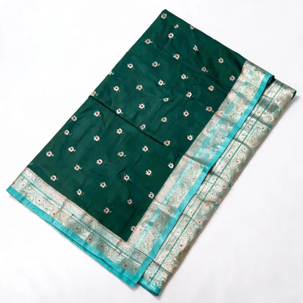 Green_Seli_Katan_Silk_Woven_Floral_Saree_For_Women
