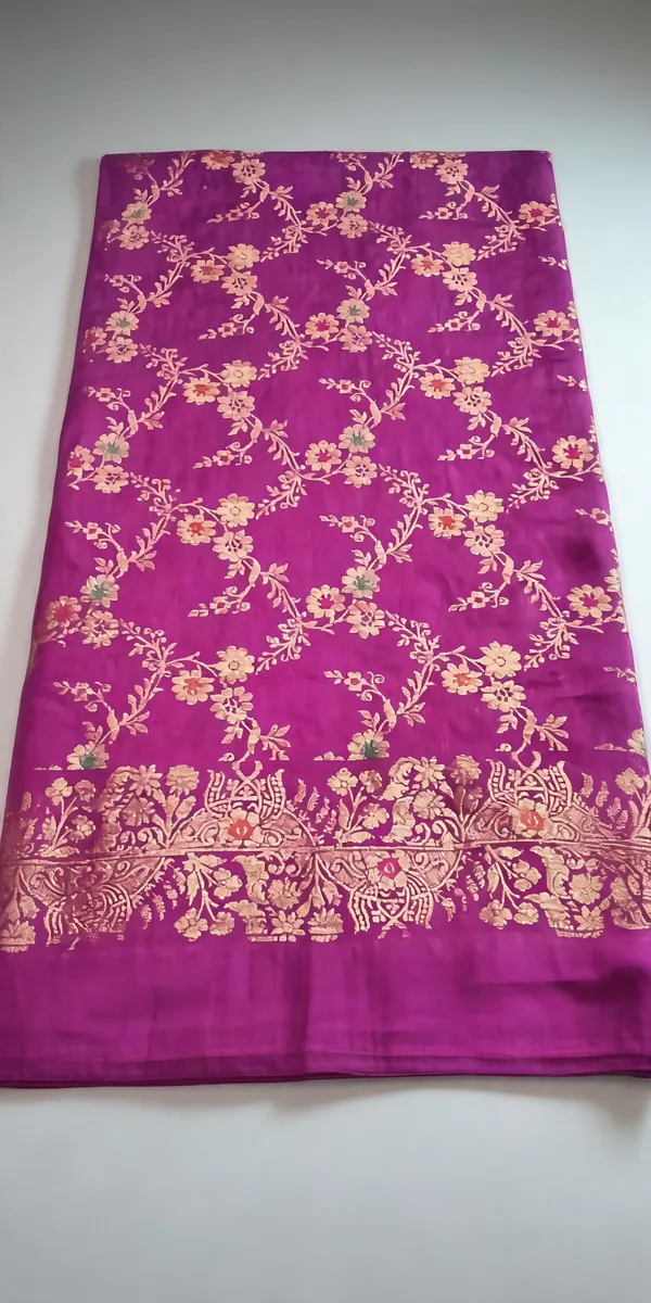 Magenta_Seli_Katan_Silk_Floral_Printed_Saree_For_Women