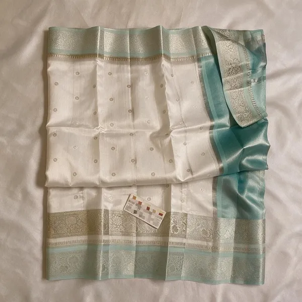 Ivory_Seli_Katan_Silk_Zari_Border_Woven_Saree_For_Women