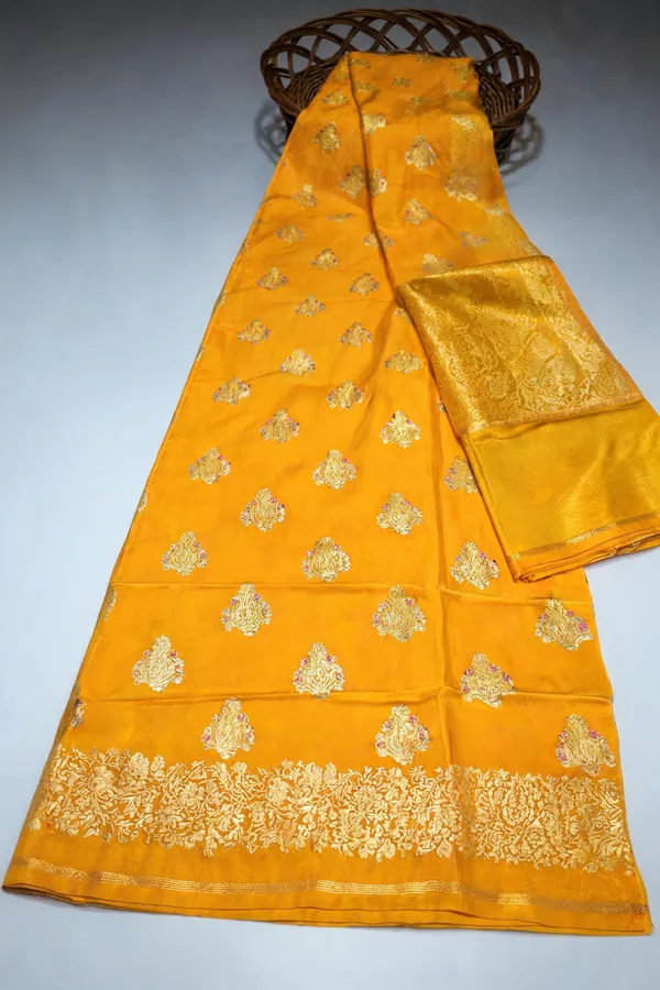 Mustard_Seli_Katan_Silk_Zari_Woven_Saree_For_Women