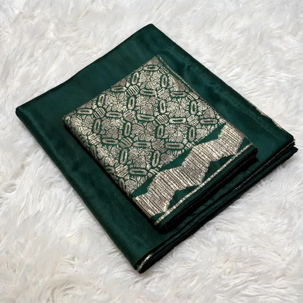 Green_Soft_Silk_Metallic_Border_Woven_Saree_For_Women