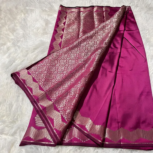 Magenta_Soft_Silk_Woven_Saree_For_Women