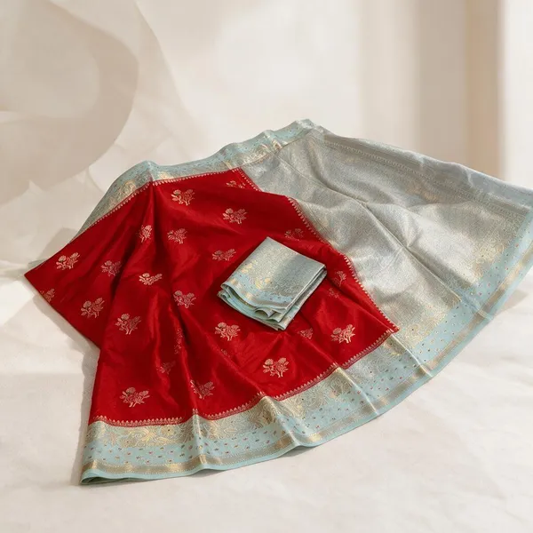 Red_Soft_Silk_Zari_Woven_Saree_For_Women