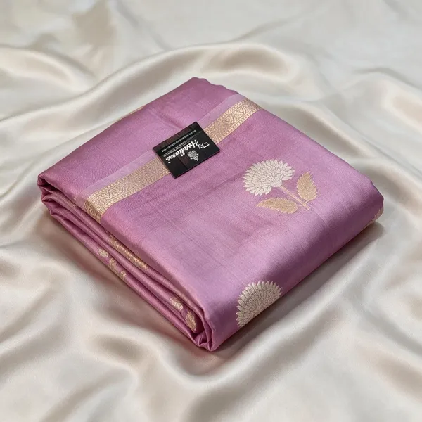 Purple_Soft_Silk_Floral_Zari_Woven_Saree_For_Women