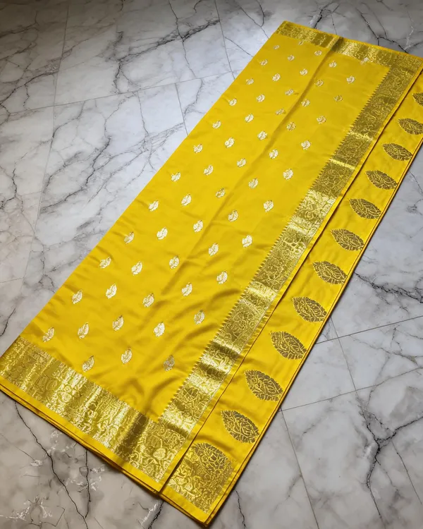 Yellow_Silk_Woven_Zari_Border_Traditional_Saree_For_Women