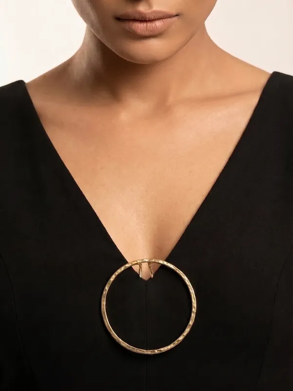 Round_Brooch