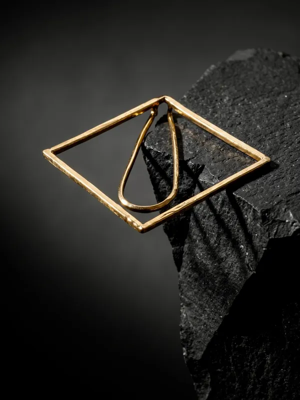 Square_Brooch