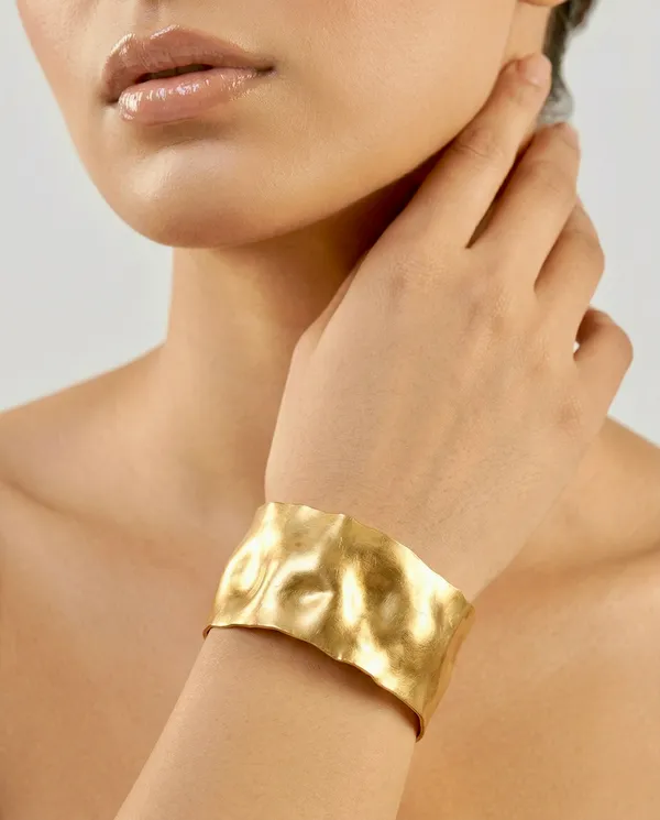 Molten_Gold_Cuff