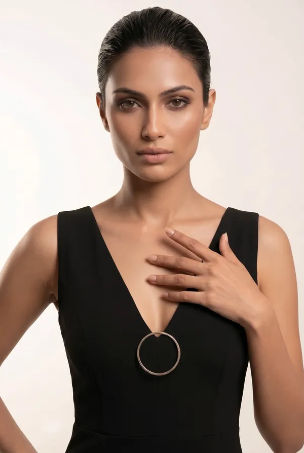 Round_Brooch