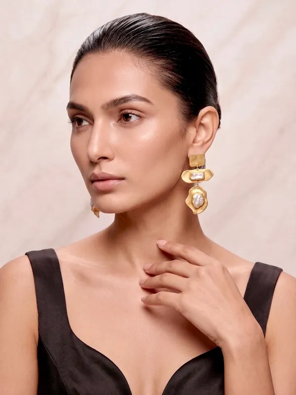 Pearl_Layer_Earring