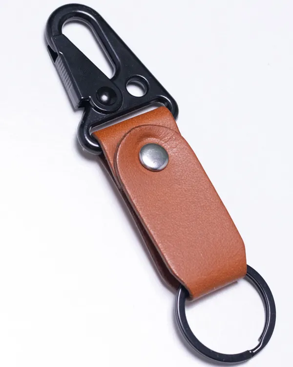 Nomad_Hook_Tan_Fullgrain_Leather_Metal_Clasp_Biker_Keychain