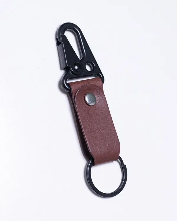 Nomad_Hook_Brown_Full_Grain_Leather_Metal_Clasp_Biker_Keychain