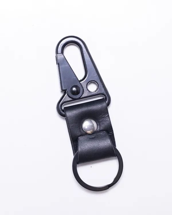 Urban_Trek_-_Black_Fullgrain_Leather_Metal_Clasp_Biker_Keychain