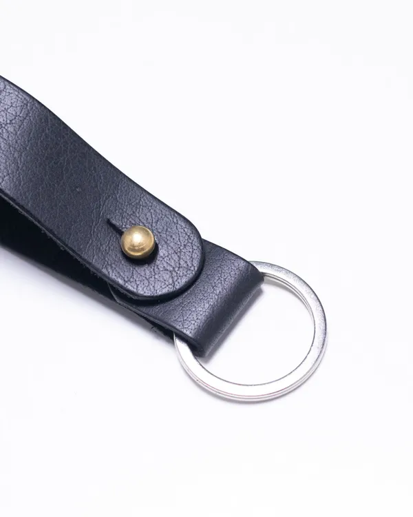 The_Loop_-_Black_Full_Grain_Leather_Belt_Loop_Keychain