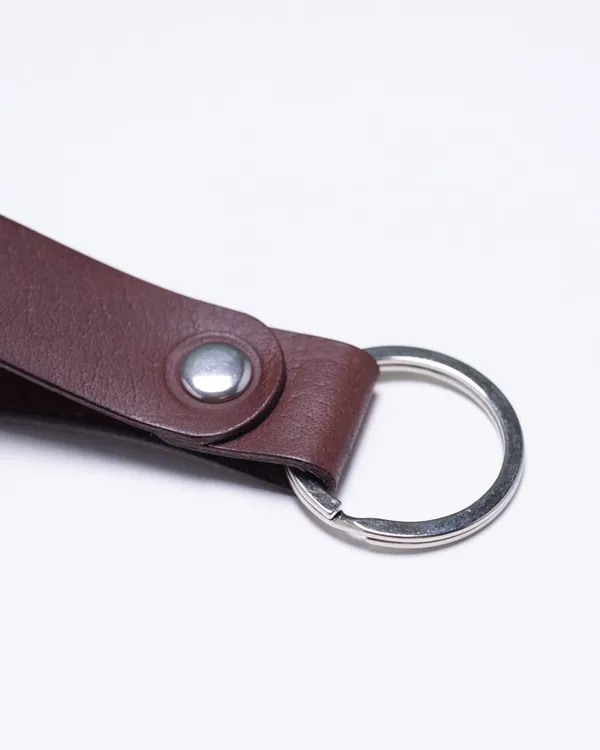 The_Strip_-_Brown_Full_Grain_Leather_Keychain