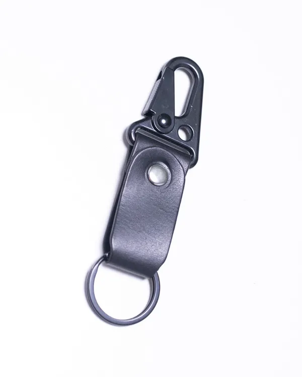 Nomad_Hook_Black_Fullgrain_Leather_Metal_Clasp_Biker_Keychain