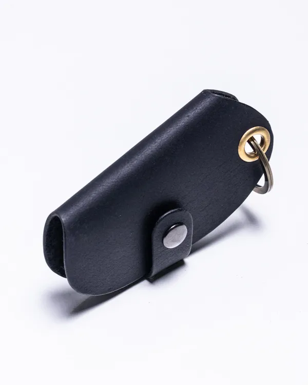 Keywrap_-_Black_Full_Grain_Leather_Wrap_Keychain
