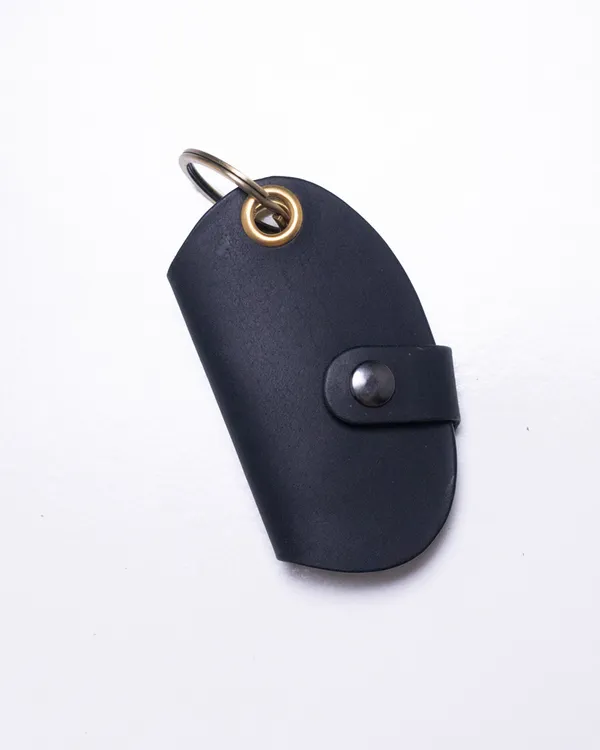 Keywrap_-_Black_Full_Grain_Leather_Wrap_Keychain