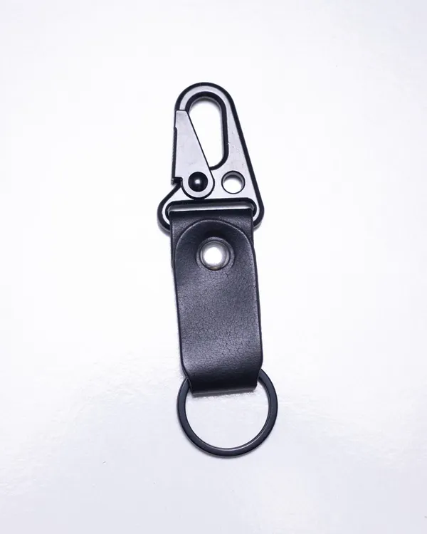 Nomad_Hook_Black_Fullgrain_Leather_Metal_Clasp_Biker_Keychain