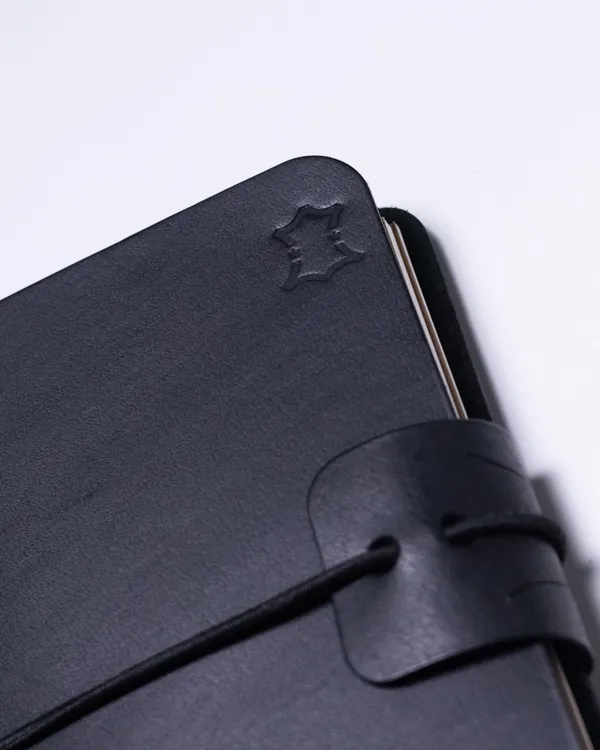 The_Ink_A6_-_Black_Full_Grain_Leather_Journal_Cover_with_Notebooks
