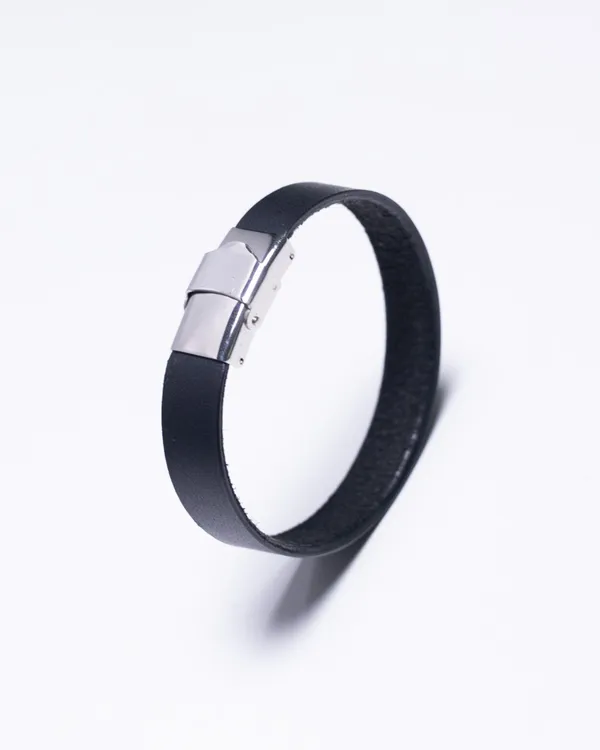 The_Stride_-_Black_Full_Grain_Leather_Wrist_Band