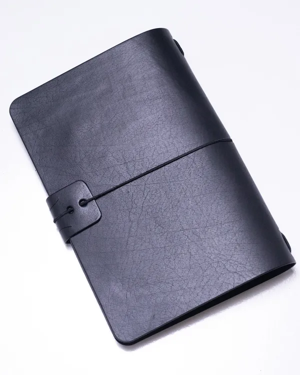 The_Ink_A5_-_Black_Full_Grain_Leather_Journal_Cover_with_Notebooks