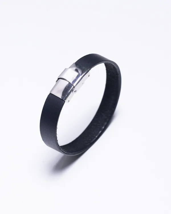 The_Stride_-_Black_Full_Grain_Leather_Wrist_Band