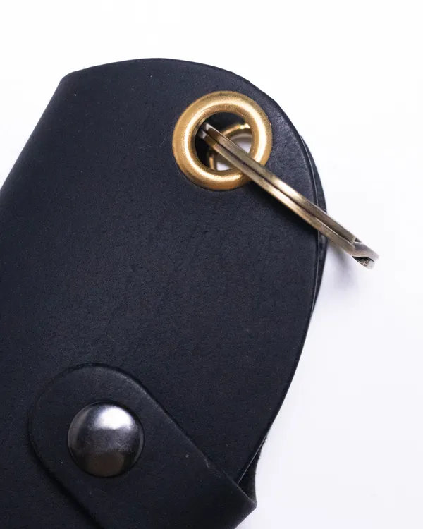 Keywrap_-_Black_Full_Grain_Leather_Wrap_Keychain