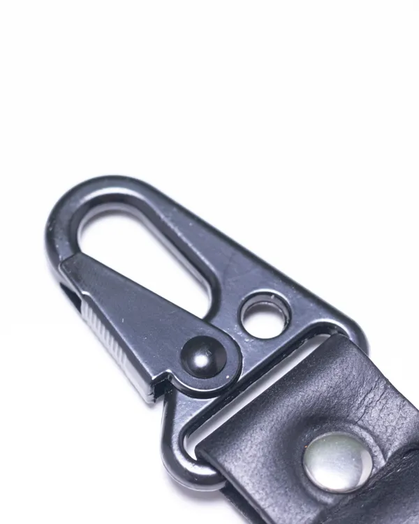 Urban_Trek_-_Black_Fullgrain_Leather_Metal_Clasp_Biker_Keychain