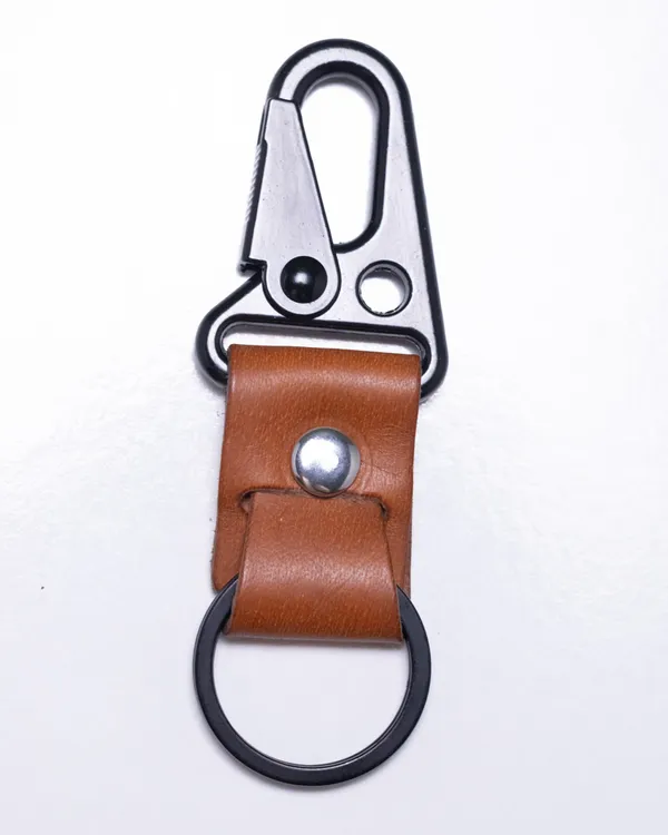 Urban_Trek_-_Tan_Full_Grain_Leather_Metal_Clasp_Biker_Keychain
