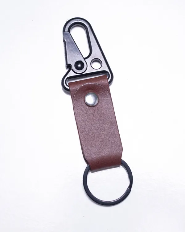 Nomad_Hook_Brown_Full_Grain_Leather_Metal_Clasp_Biker_Keychain
