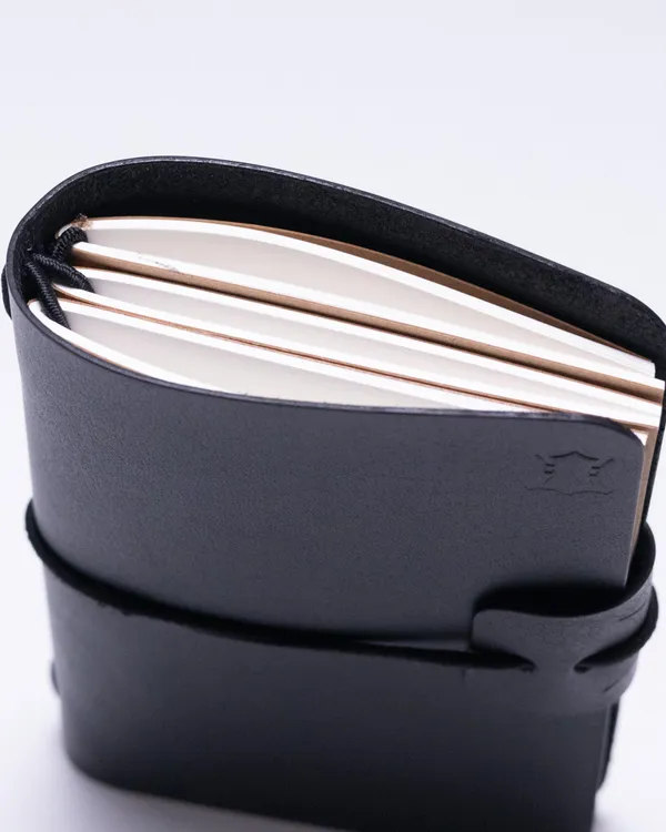 The_Ink_A6_-_Black_Full_Grain_Leather_Journal_Cover_with_Notebooks