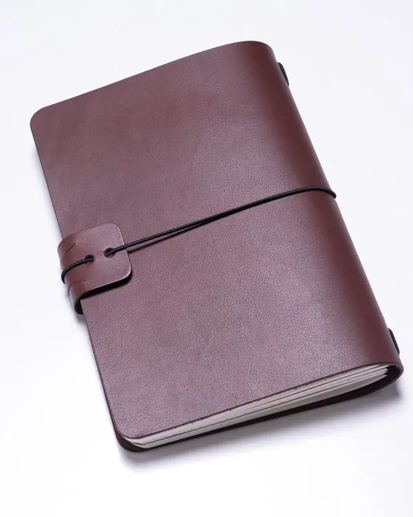 The_Ink_A5_-_Brown_Full_Grain_Leather_Journal_Cover_with_Notebooks