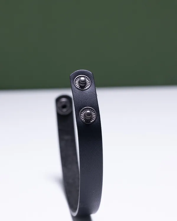 The_Strand_-_Black_Full_Grain_Leather_Wrist_Band