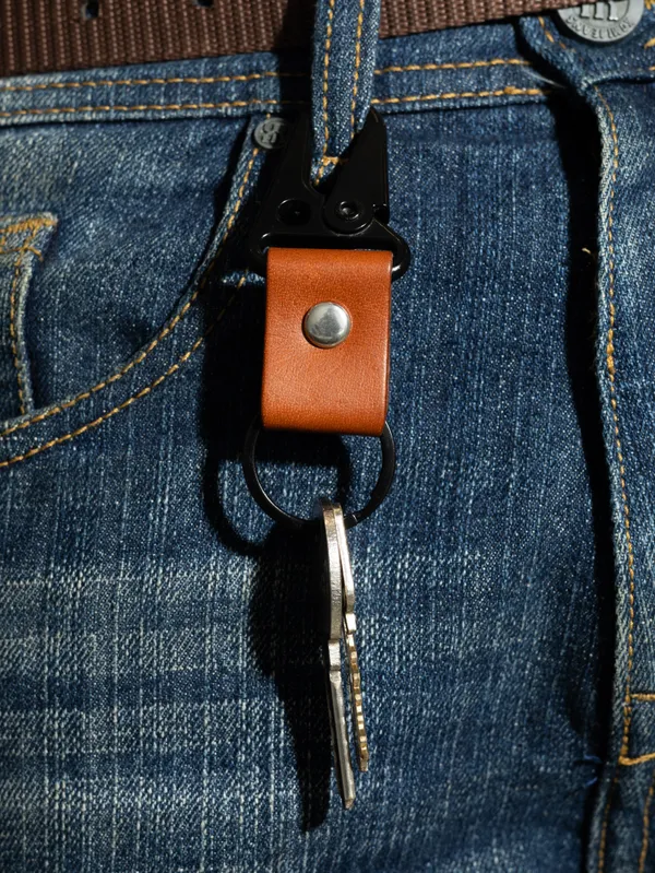 Urban_Trek_-_Brown_Full_Grain_Leather_Metal_Clasp_Biker_Keychain