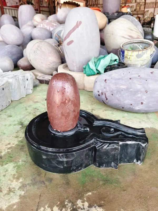 Narmada_Stone_Black_Shivling_Pooja_Set_6_Inch
