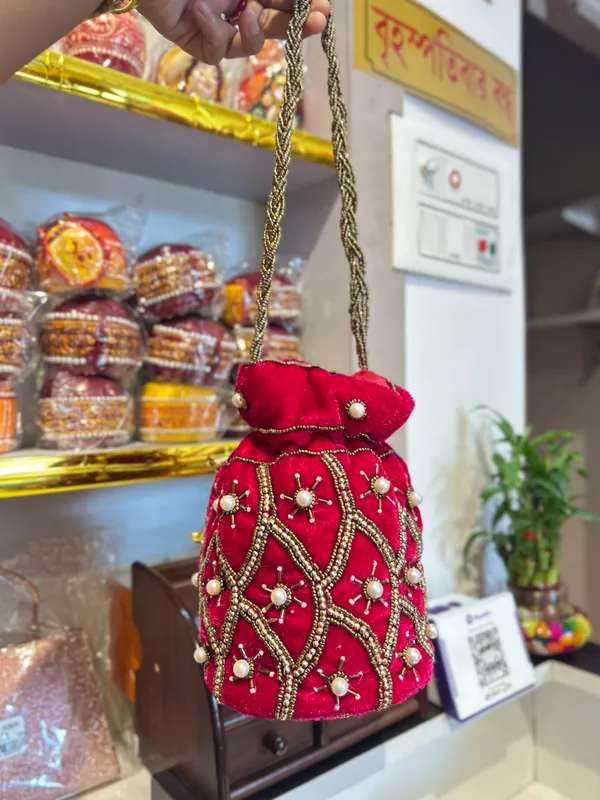 Red_Bridal_Botua_Bag