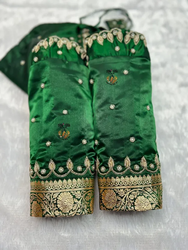 Green_Silk_Embroidered_Aari_Work_Blouse_for_Women