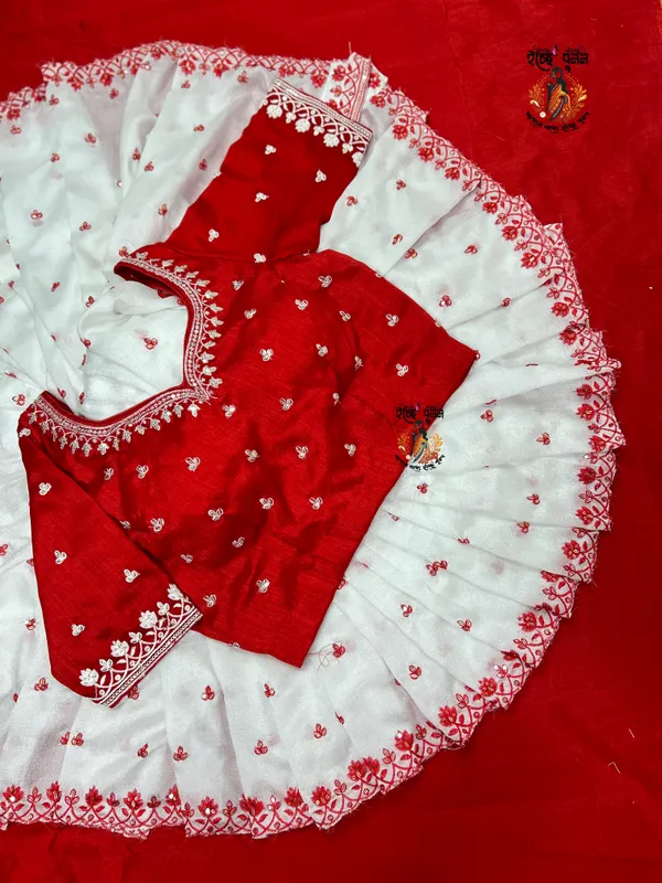 Red_Briddhi_Saree_and_Blouse_Set