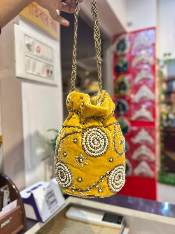 Yellow_Bridal_Botua_Bag