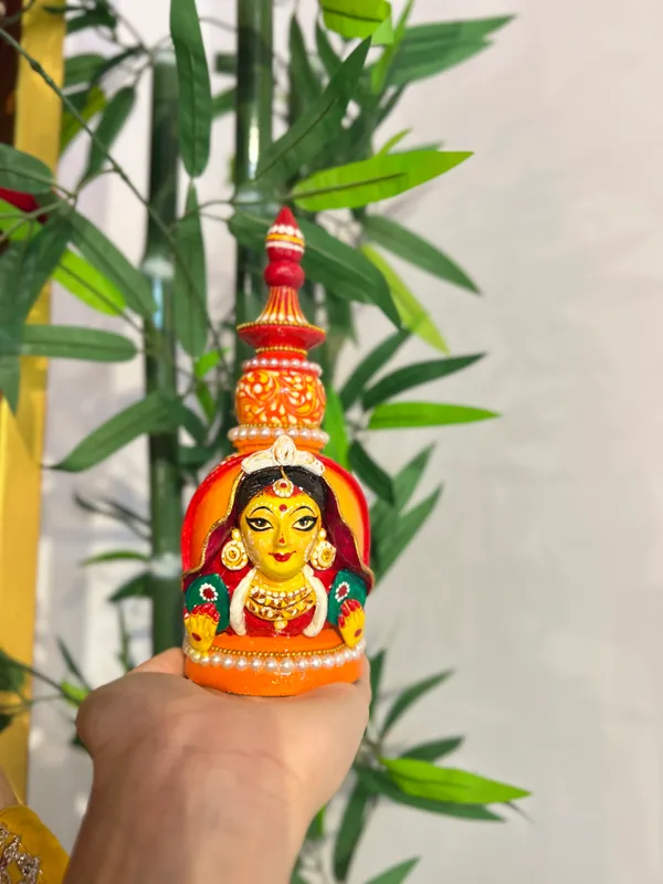 Red_/_Orange_/_Yellow_/_Gold_Decorative_Gachkouto_Container