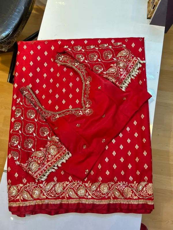 Red_Embroidered_Aari_Work_Traditional_Blouse_for_Women