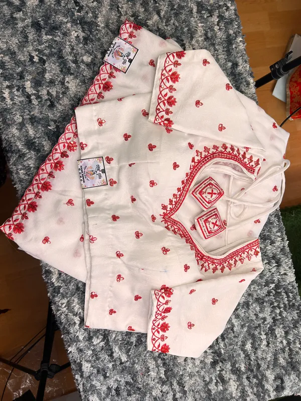 Red_Briddhi_Saree_and_Blouse_Set